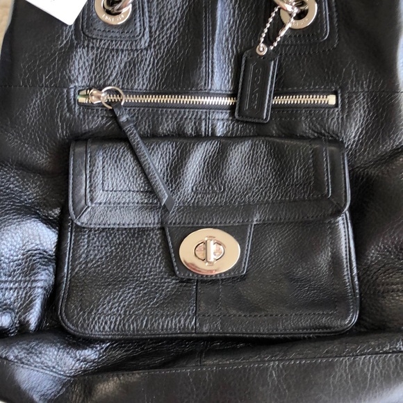 COACH black leather shoulder bag - Picture 2 of 5